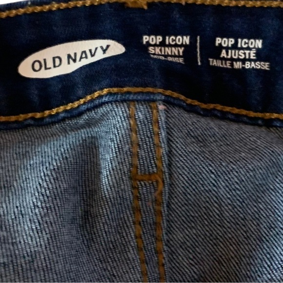 Old  Navy Women’s Pop Icon Skinny Jeans Size 14 Short Mid Rise Casual Modest - Picture 3 of 6